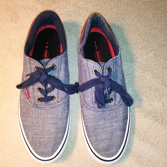 Levi's Light Denim Navy Canvas Sneakers SZ 8.5 men - Picture 2 of 4